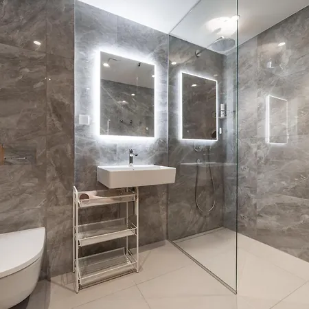 Sea View Family In Kalaranna District With Balcony And Free Parking *