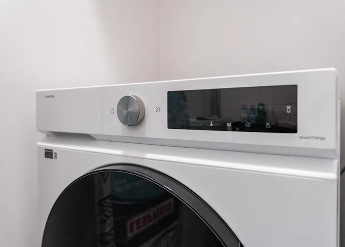 Sea View Family In Kalaranna District With Balcony And Free Parking *