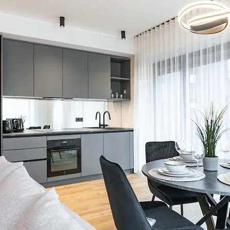 Sea View Family In Kalaranna District With Balcony And Free Parking Tallinn